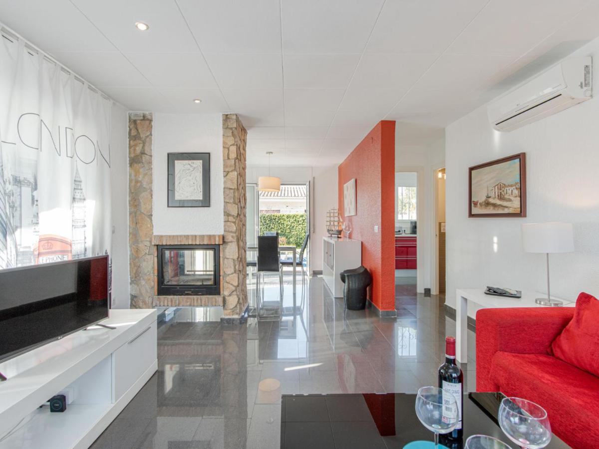 Holiday Home Alberes By Interhome Empuriabrava Εξωτερικό φωτογραφία
